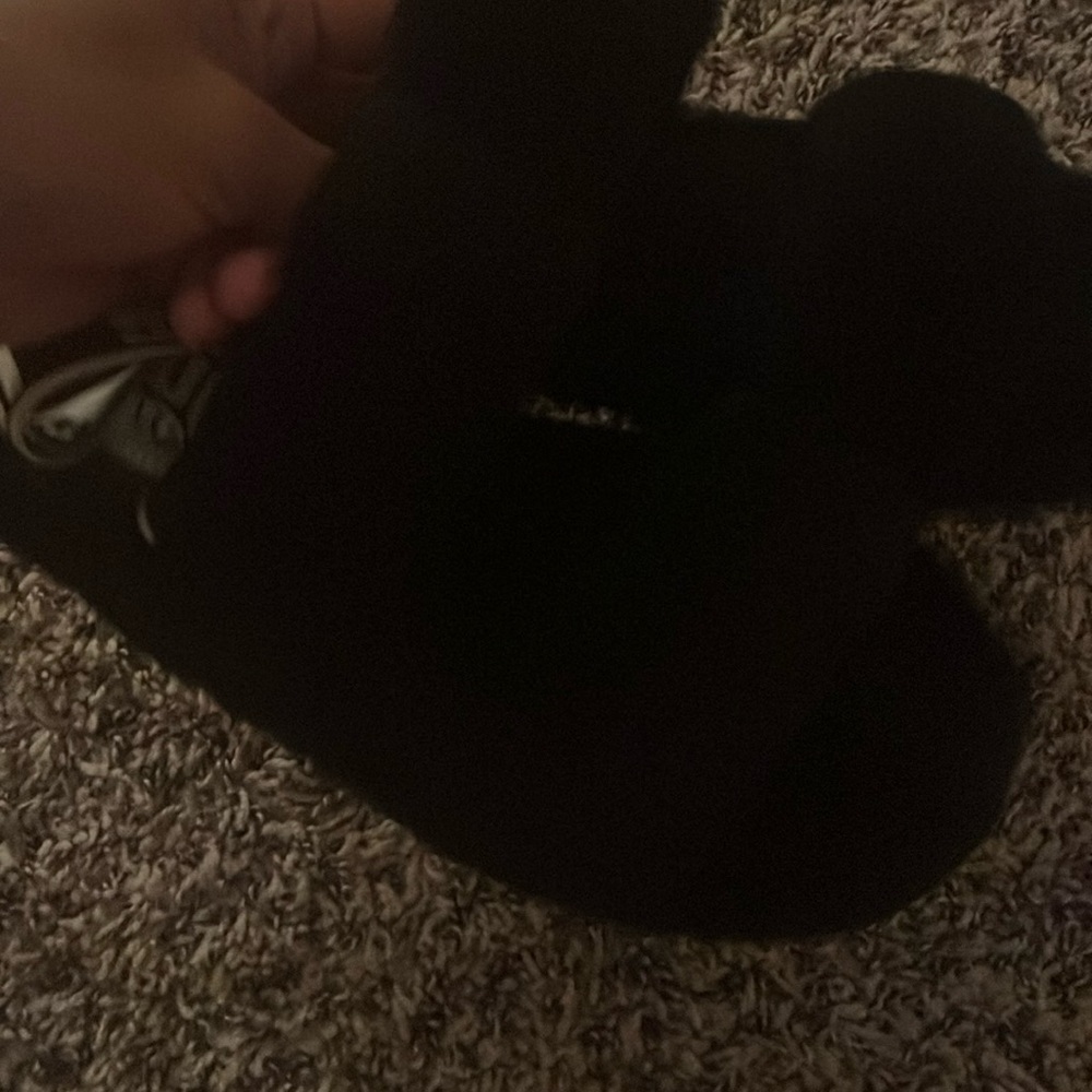 black uggs size 4